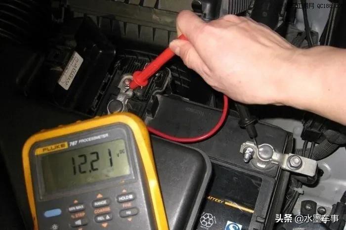 自动启停汽车电瓶电压多少伏正常,汽车电瓶电压低于多少伏就该换了