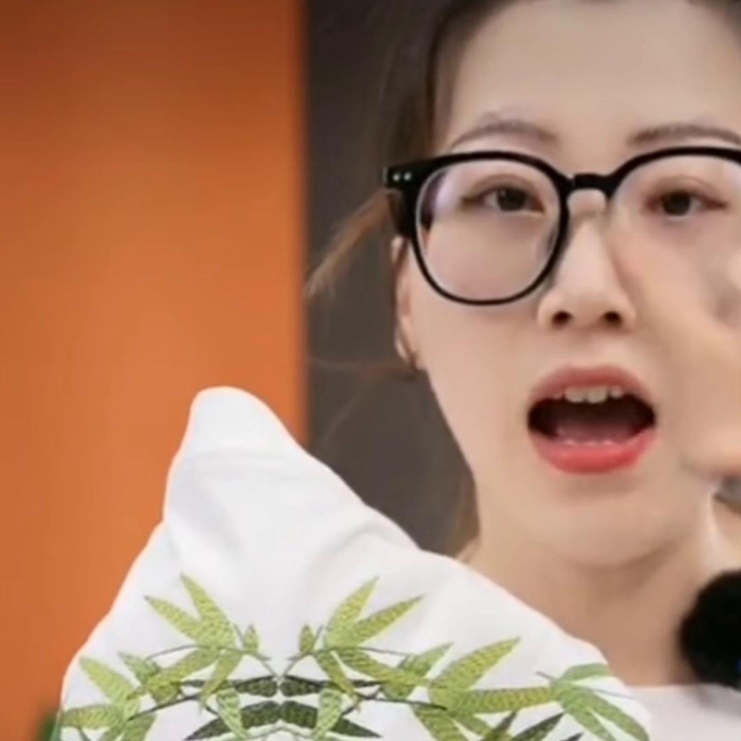 情侣刺绣t恤,情侣唇印刺绣短袖t恤