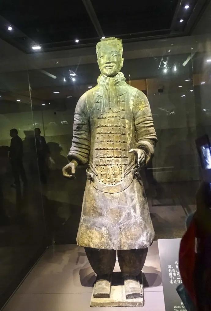 秦始皇博物馆兵马俑简介,秦始皇兵马俑是世界七大奇迹之一