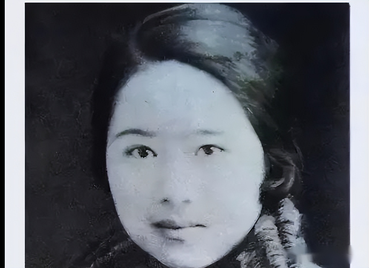 她是*弹核**女王，曾为美国造原*弹子**，墓碑却刻着：一个永远的中国人