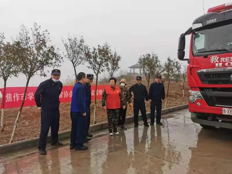 焦作市学雷锋志愿者协会建设第11个雷锋公益林