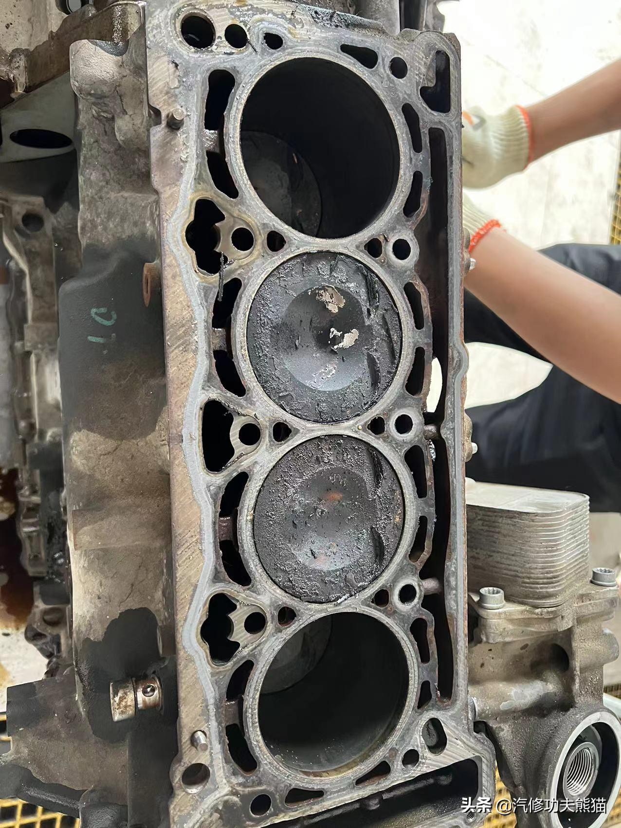 严谨的德国工人钣金修复,严谨的德国师傅修复事故车