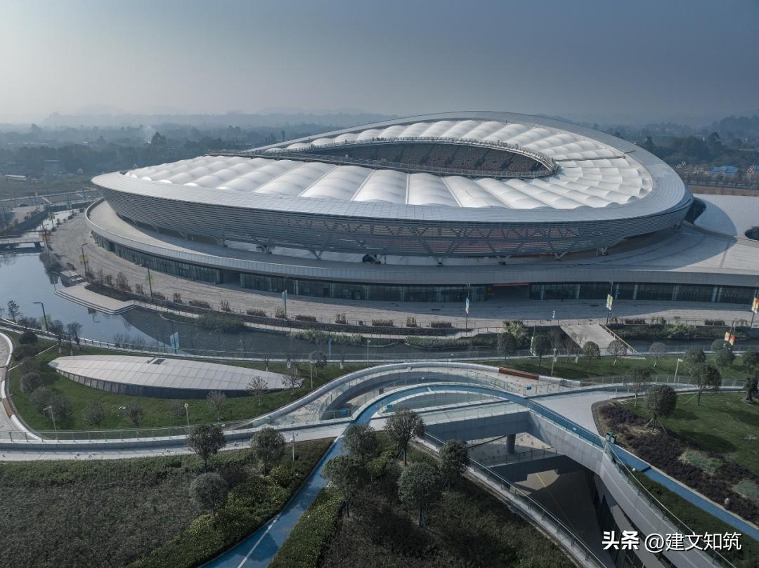 重庆龙兴体育场足球场,成都龙兴足球场