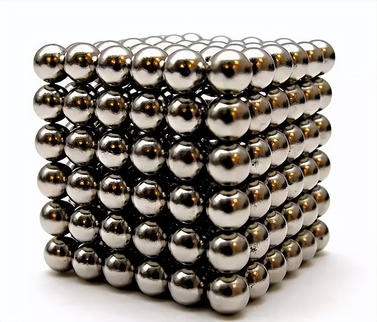 7岁男孩眼球被炸后融化,七岁男童眼睛秒被溶化