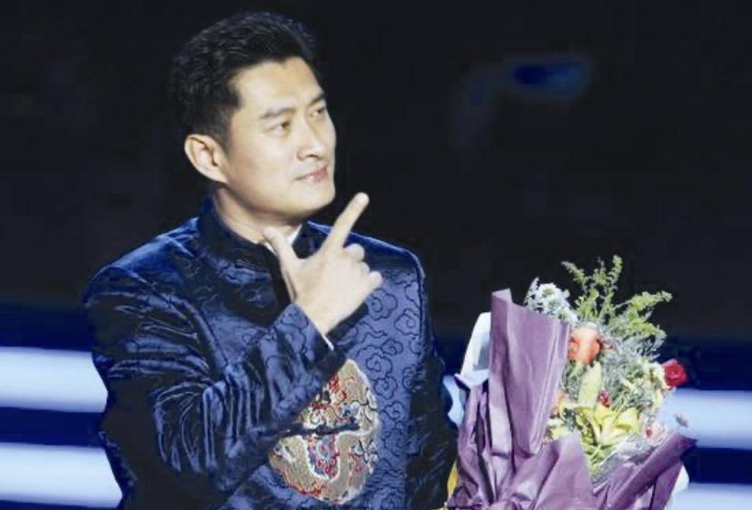 不婚、接廉价商演、走穴…一首歌唱一辈子的老牌歌星，现状各不同