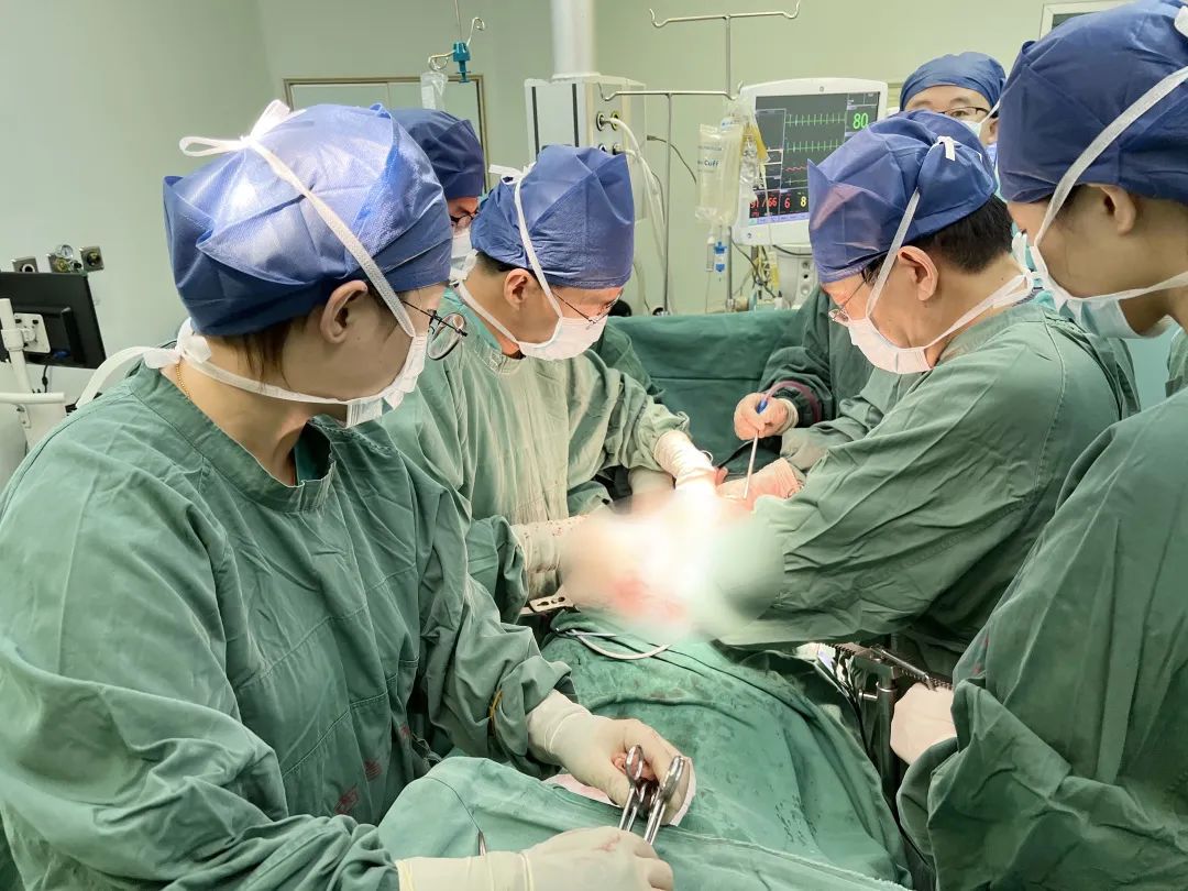 腹膜肿瘤手术怎么做,哪家医院治疗腹膜肿瘤