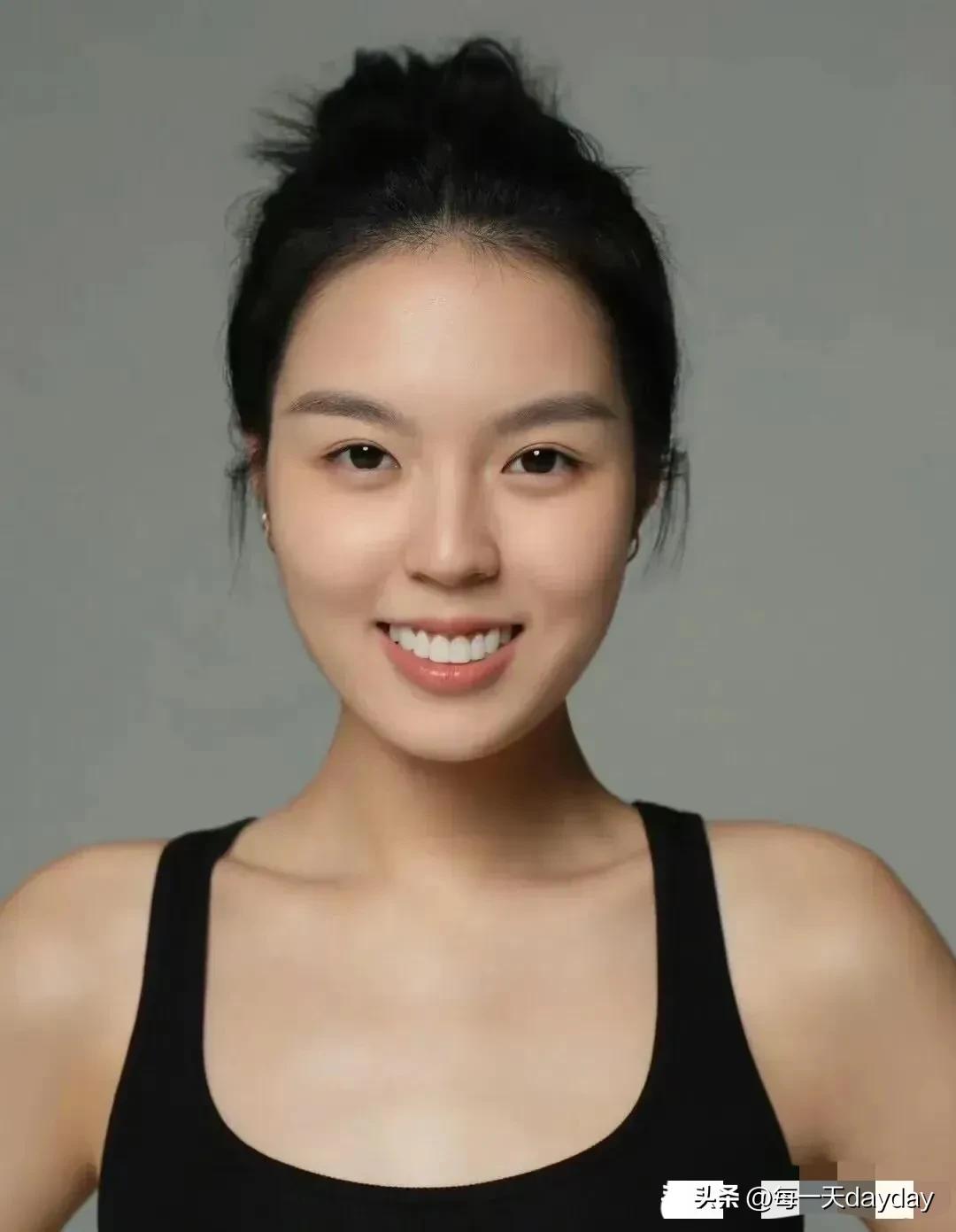 李咏女儿法图麦照片曝光,李咏女儿法图麦作为演员出道