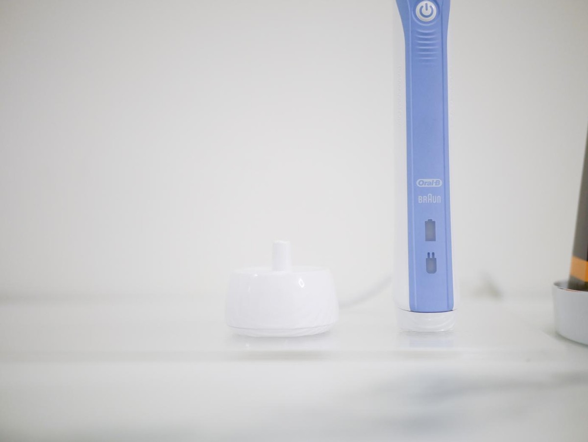 mcomb电动牙刷和usmile电动牙刷,目前哪个牌子的电动牙刷比较好