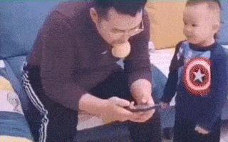 隔壁的单亲妈妈来我家借跑步机,但是为什么她还穿高跟鞋?: