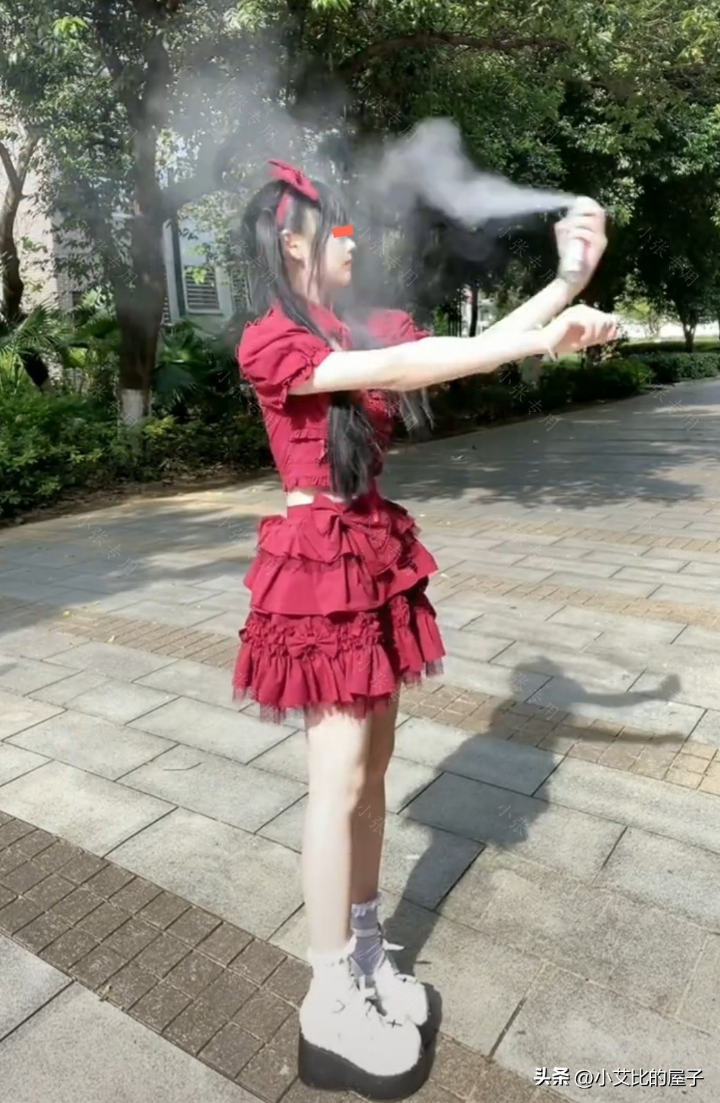 濂冲瓙绔欒矾杈硅鍠蜂竴韬按,濂冲瓙鍦ㄨ溅绔欏柗闃叉檼鍠烽浘