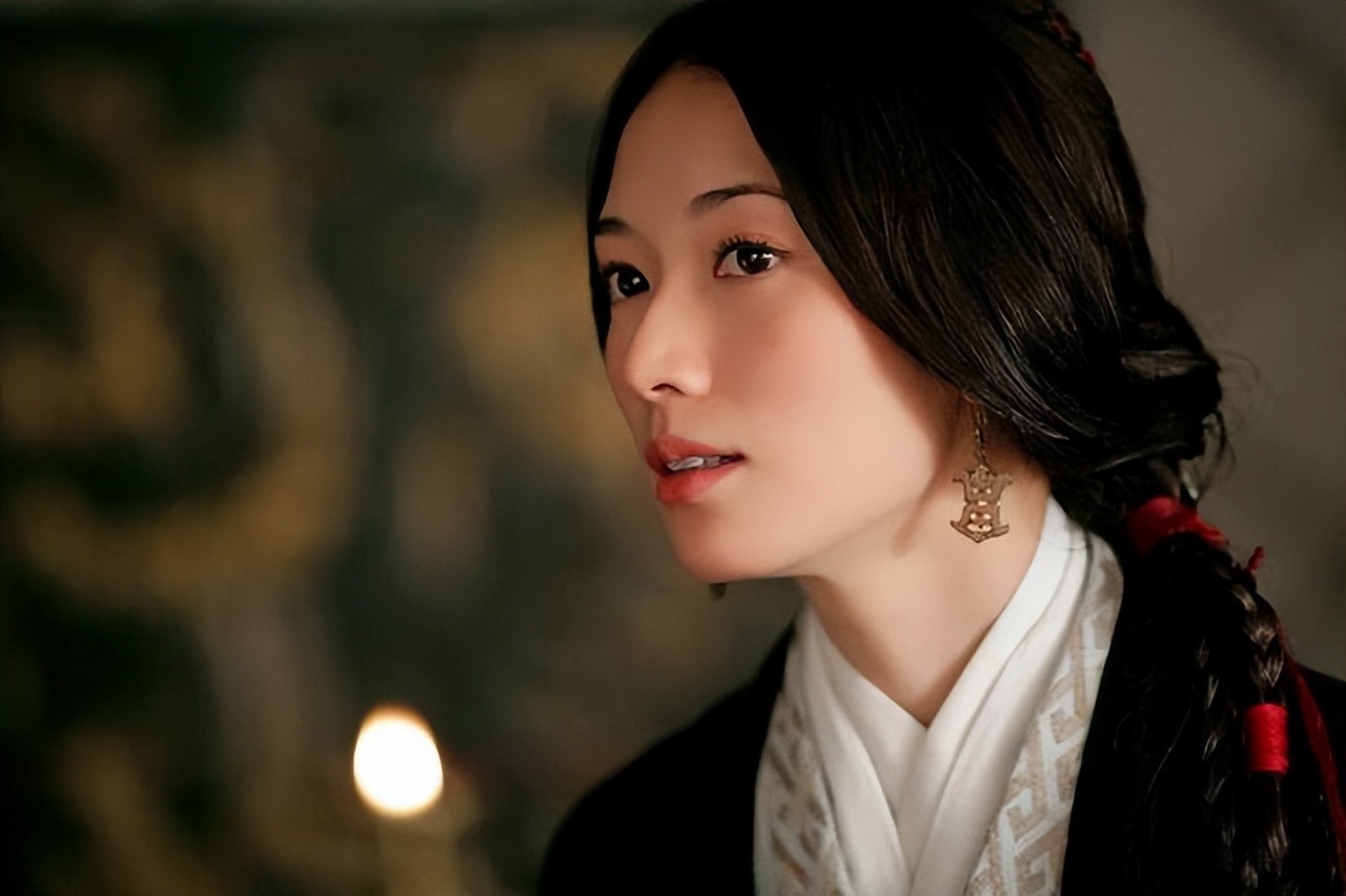 曹操伪君子还是真小人,刘备伪君子曹操真小人