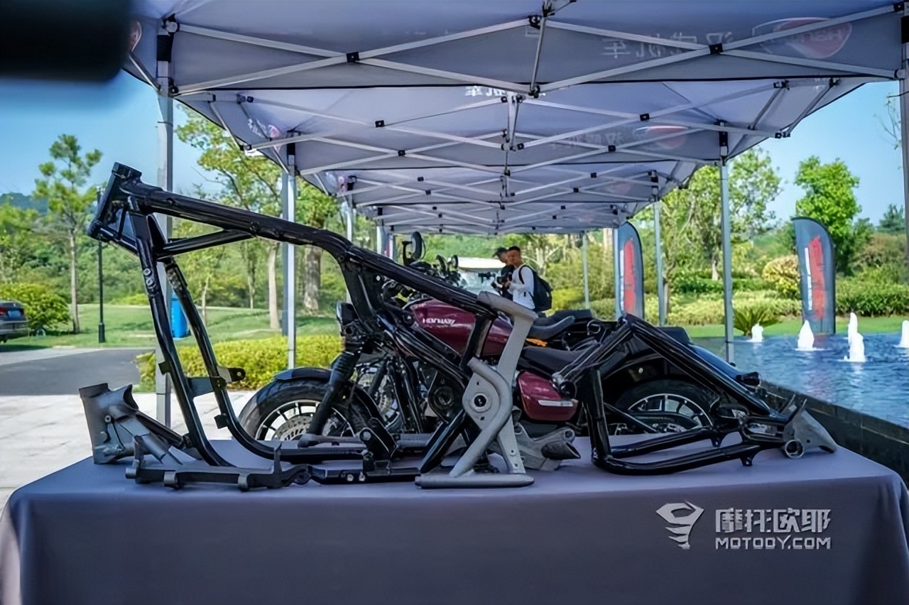 汉威bobberb40和金吉拉300,汉威bobber改双座