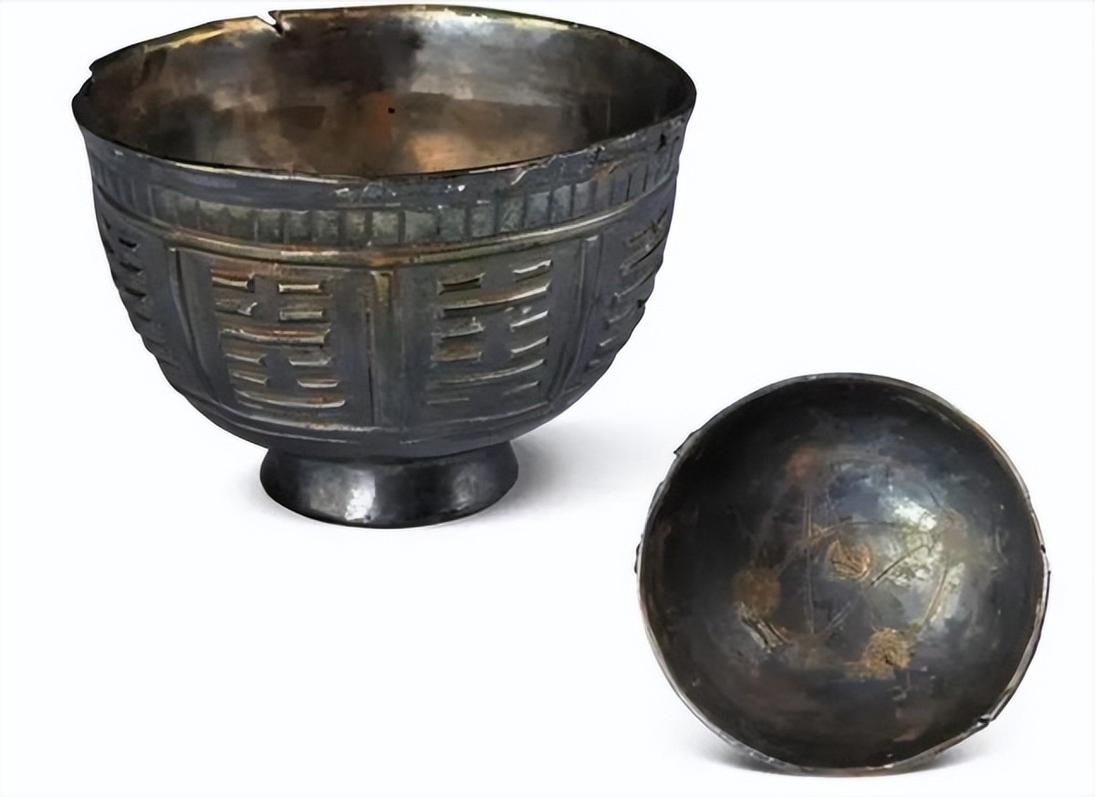 盗墓贼不识货丢掉双破鞋是真的吗,盗墓贼不识货丢掉双破鞋