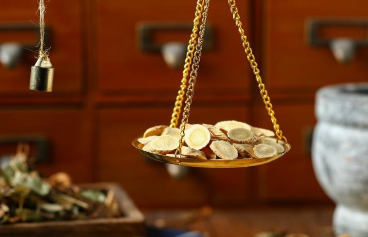 慢性肠炎中药调理脾虚还是拉肚子,中医补肝肾治疗慢性肠炎