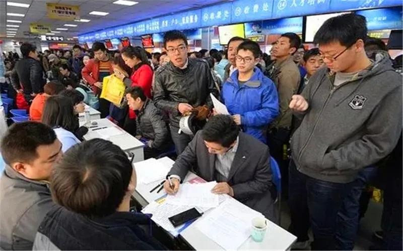 一个人出去打工怎么找工作,年后上班找什么工作好