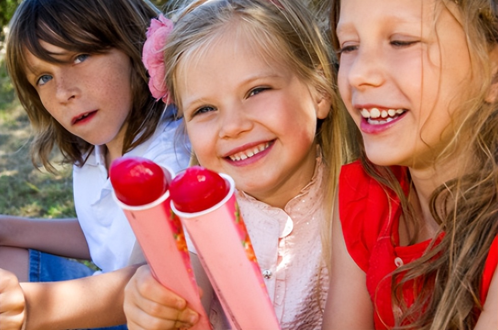 吃冰淇淋拉肚子还能吃吗,吃冰淇淋拉肚子不能上厕所