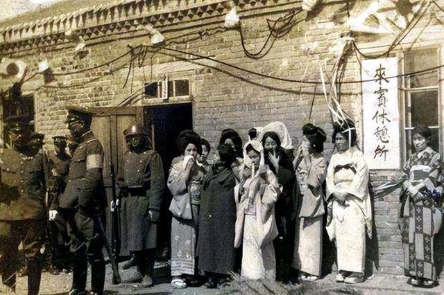 日本慰安夫:美国女兵的专属男宠,一天要接待十几位客人