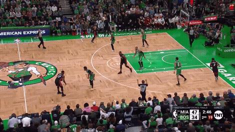 球场放大镜视频大全,黑八奇迹抢七背靠背