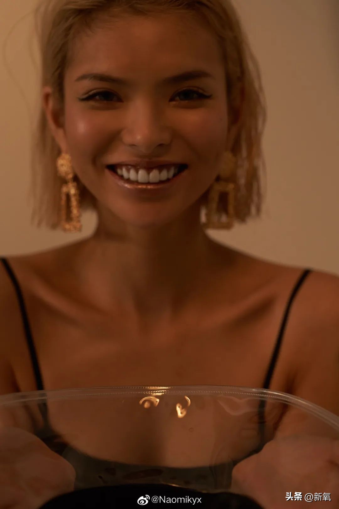 3000字小作文霸榜热搜，他俩到底是谁？