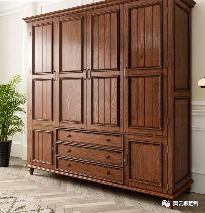 定制纯实木衣柜多少钱一米,实木成品衣柜和定制衣柜
