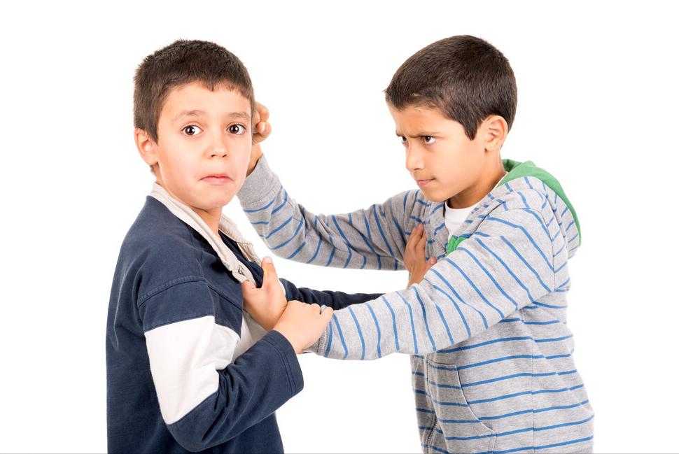 小朋友打闹踢到裆部的后果,小朋友打闹踢到裆部怎么处理