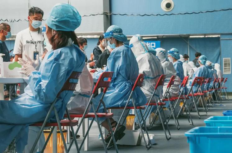 新的消费方式正席卷*会：社**有人忙着省钱，有人攒够300万“躺平”