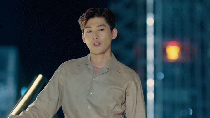 袭胸、扯内衣带、台词擦边，张翰自编自演的新剧有多猥琐？