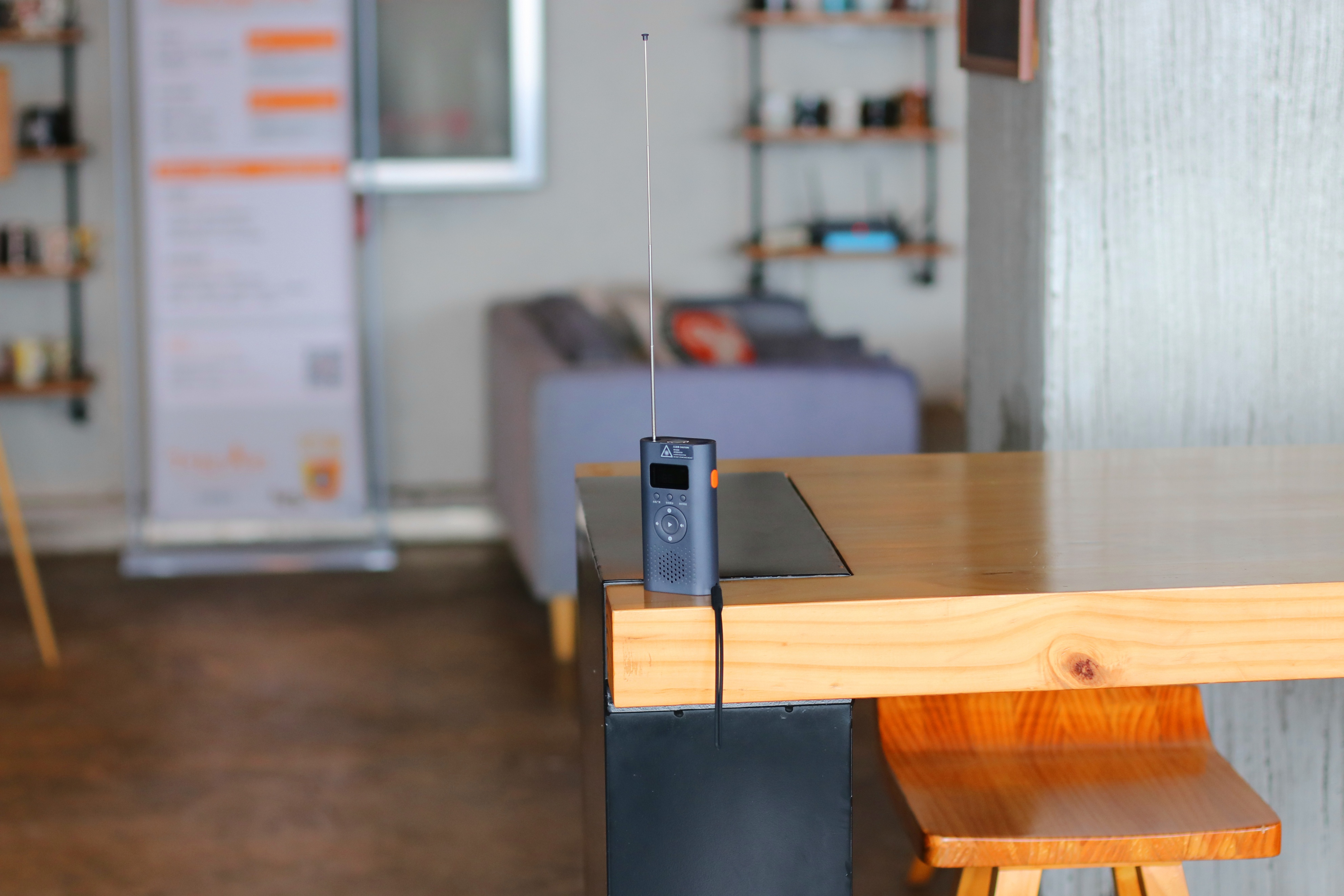 自带“触发报警”,可手摇自我充电,小米有品上架*合六**一应急宝