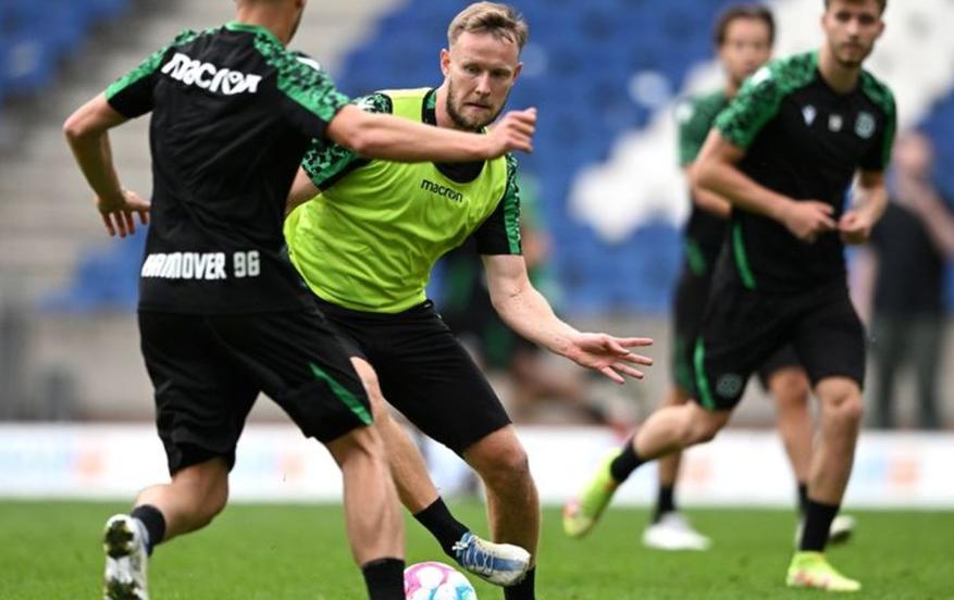 凯泽斯劳滕vs汉诺威96绝杀,德乙直播比分