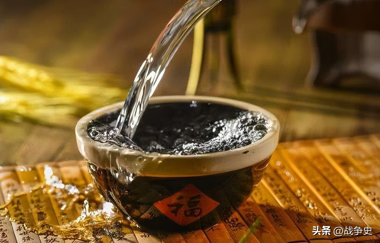 李白是更会写诗还是更会饮酒,李白为啥被称为酒蒙子