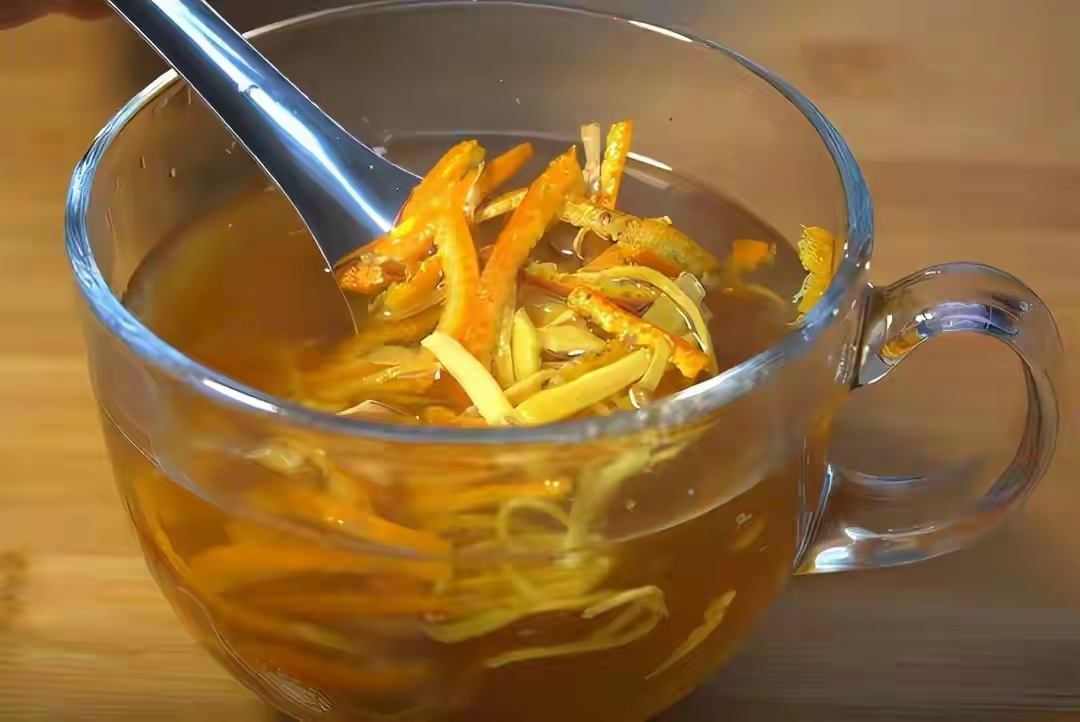 橙子皮配生姜功效与作用,橙子皮加姜片的功效