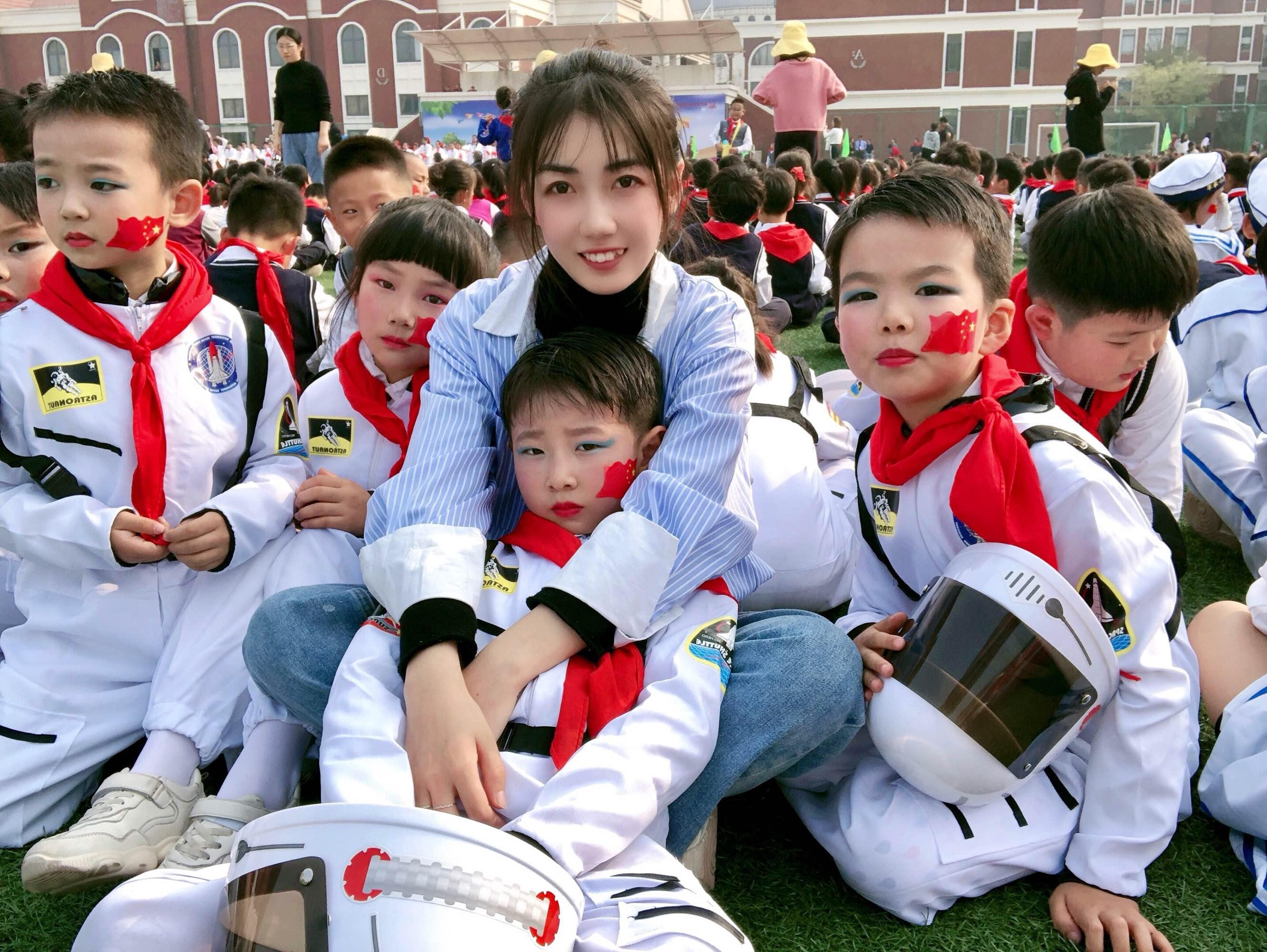 与书相伴与智慧同行,与书相伴静静地享受这段时光