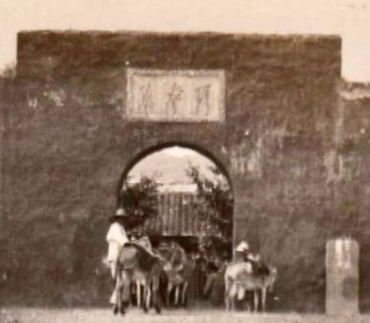 30张影像展现花楼女子媚态百出，丰乳肥臀之绝美风姿