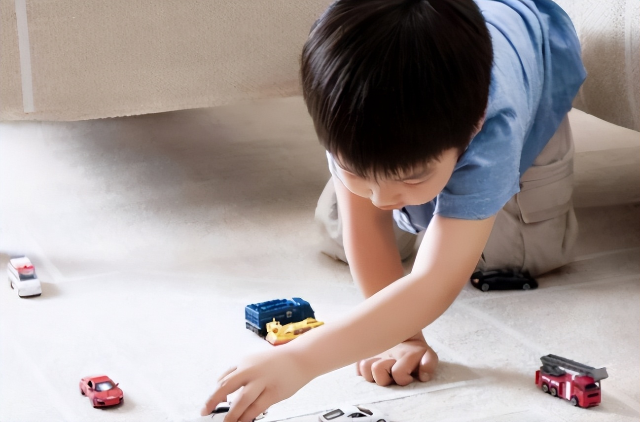 宝宝不同年龄段适合玩什么玩具,宝宝两岁要给宝宝买什么玩具