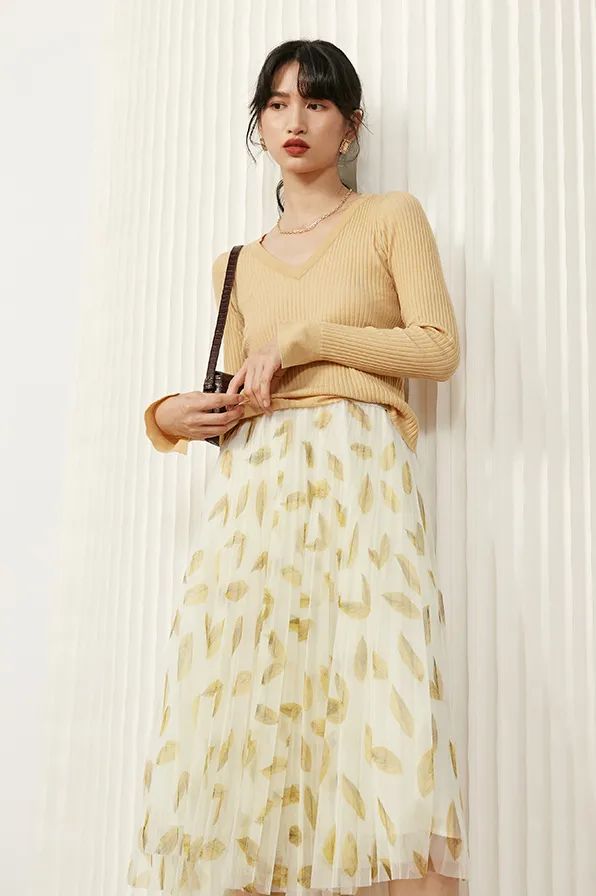 穿裙子靴子过年,过年穿了裙子显瘦