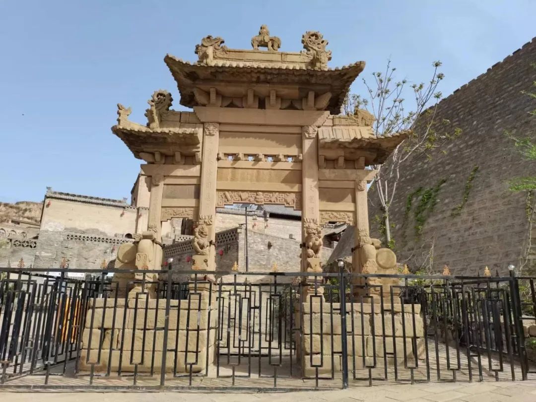 镶嵌在黄土坡上的宅院文化作者：武文英