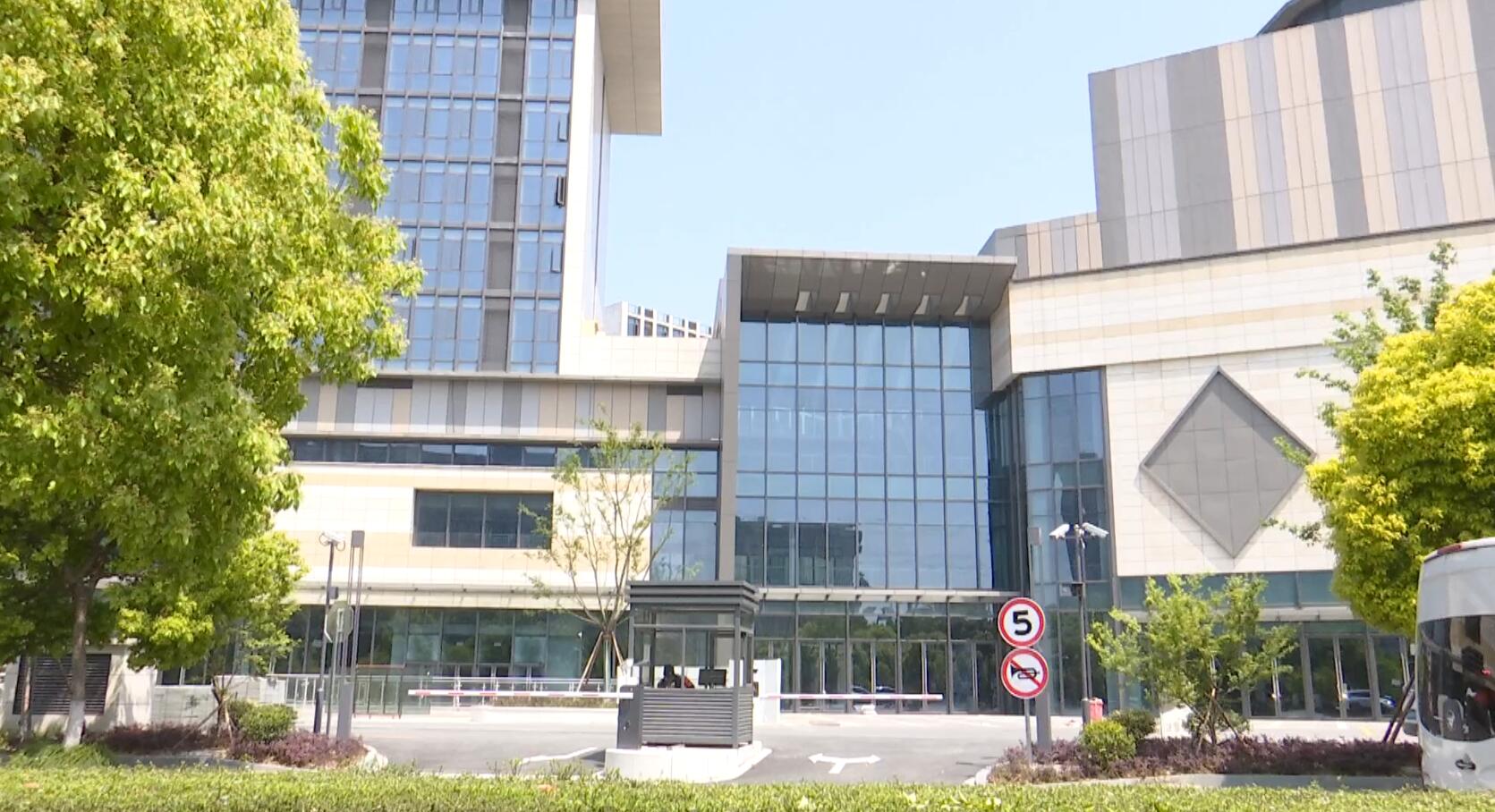 璞玉公馆多次延期交付业主投诉,璞玉公馆延期交房一年