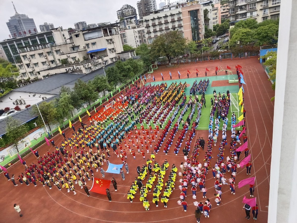 宜宾举办足球联赛的学校,航天小学运动会