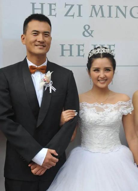 从爆红到无人问津苏醒,何洁当时的事业陷入了低迷期