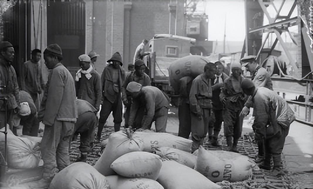 中国人不会畏惧任何事！传奇：顿巴斯“中国营”驰骋乌克兰