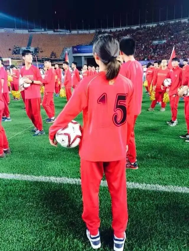 瓒崇悆濂冲绮よ,瓒崇悆濂冲骞垮窞