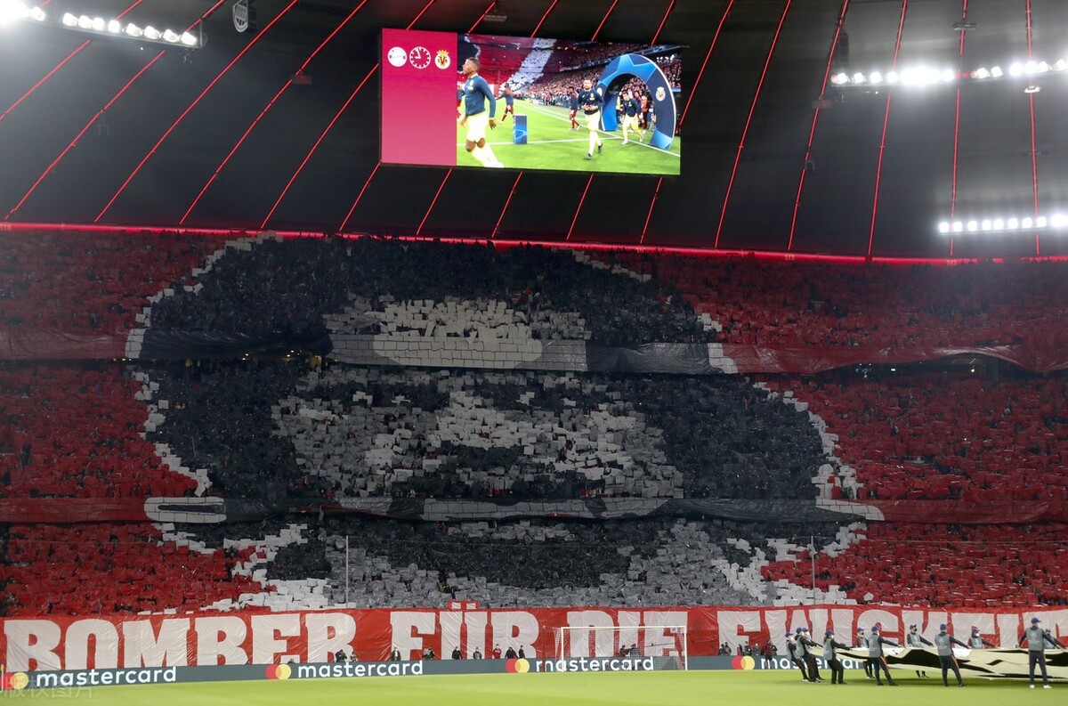 罗马里奥比罗纳尔多强,罗马里奥评价盖德穆勒