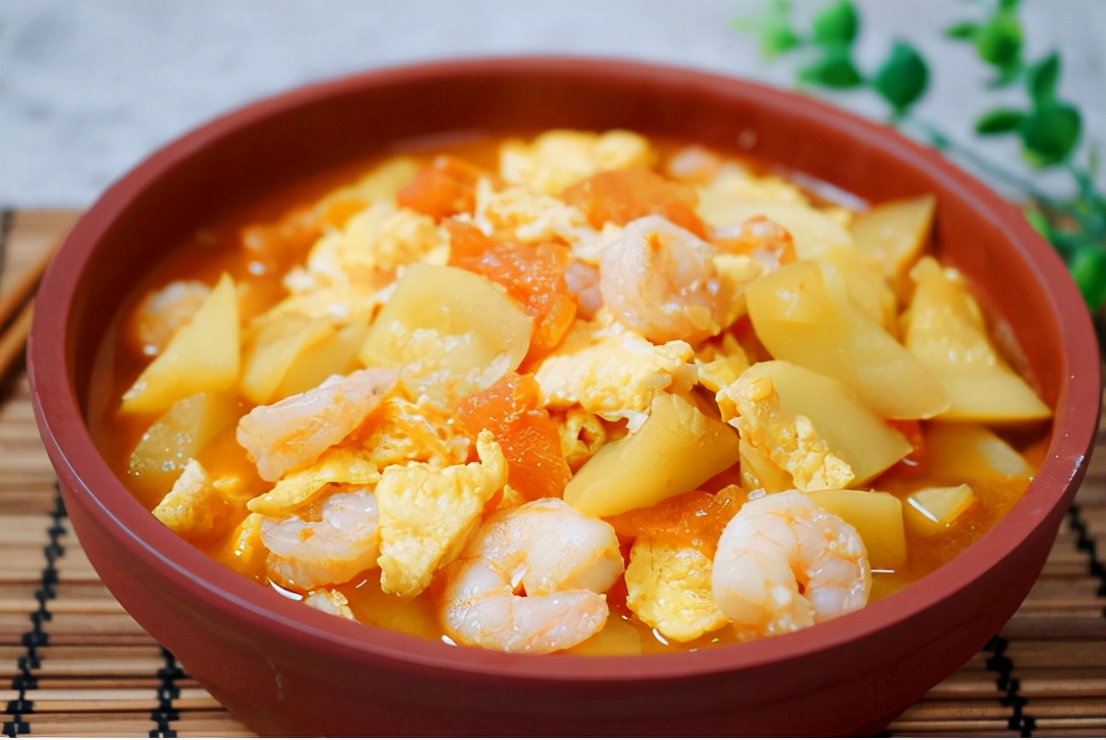 儿童番茄西葫芦木耳炒虾仁,西葫芦炒番茄怎样炒才能出汁好吃