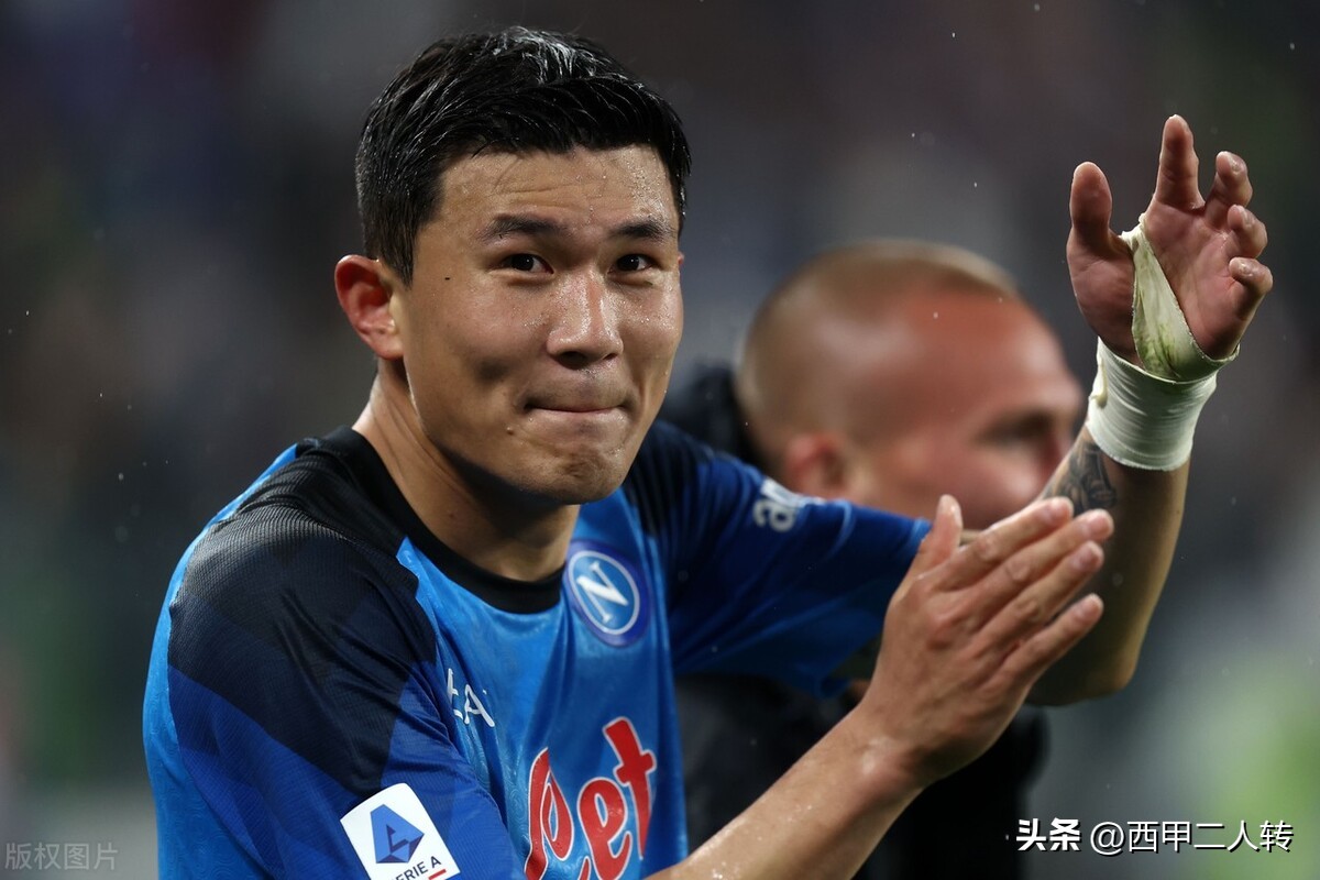 韩国球员金玟哉在中超的比赛,金玟哉为什么比孙兴慜身价高