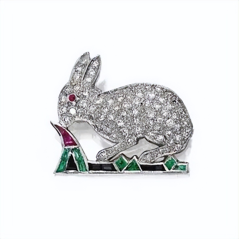 她是顶级豪门家族的千亿儿媳，一生低调，却连总统夫人都羡慕不已