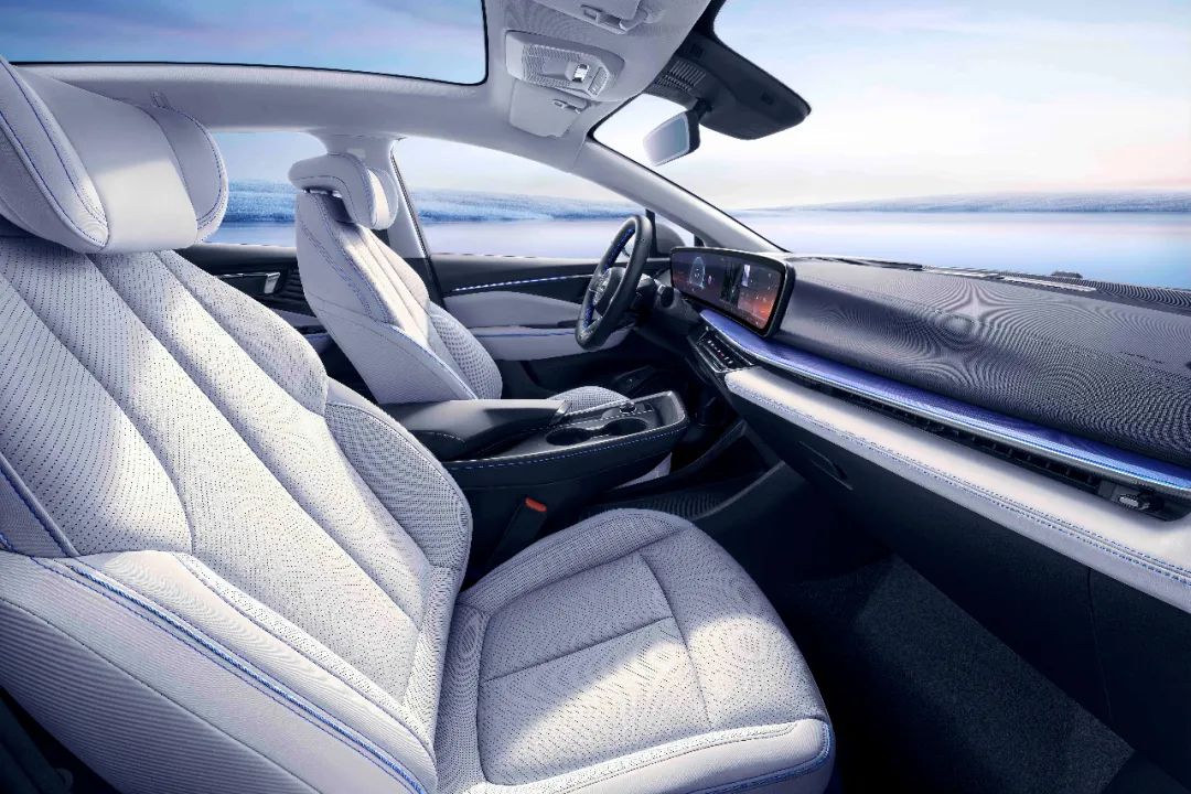 颜值很能打的车,颜值性能实用性并存的d级车推荐