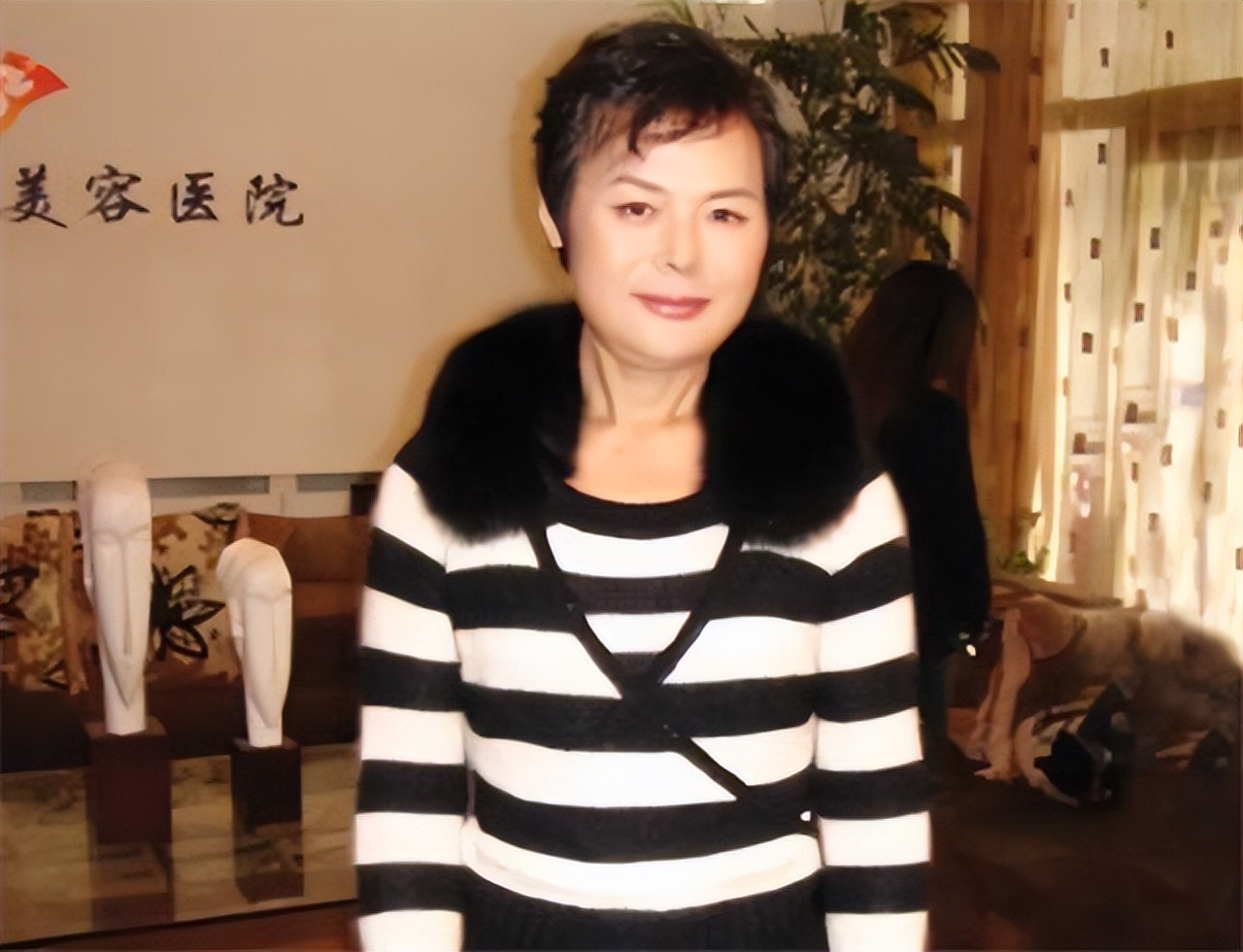 2006年，东北50岁大汉成功变性，与前妻姐妹相称，让女儿喊他姑姑
