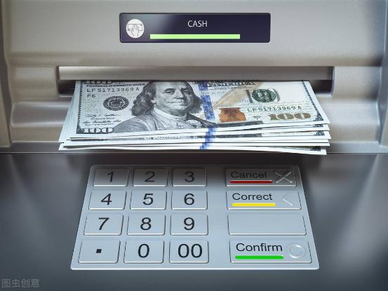 去银行取钱银行不给取可以报警吗,定期存款到期为啥银行不让取钱