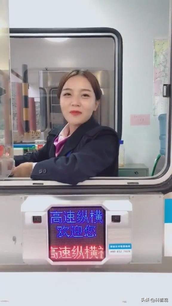 日均收入十几亿元，为啥高速公路依旧连年亏损，收的钱都哪去了？