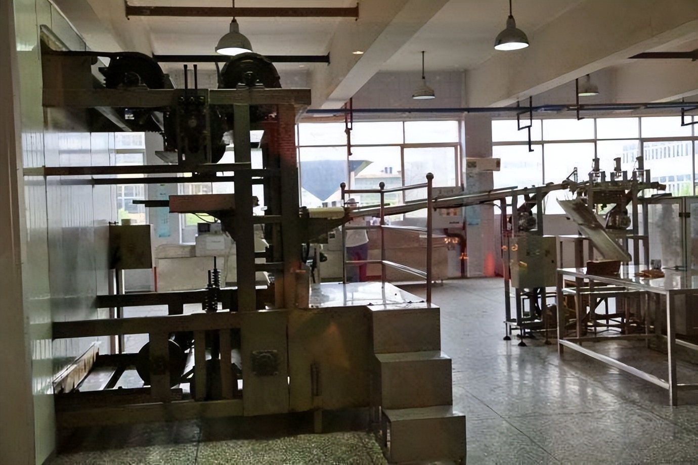 十三香王守义艰辛的创业历程,王守义十三香一年售几亿盒